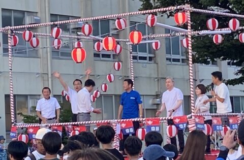 区内の盆踊りが始まりました。